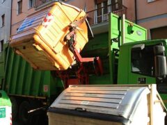Mezzi Amia vecchi e pericolosi? La giunta intervenga e chiarisca Mezzi Amia vecchi e pericolosi? La giunta intervenga e chiarisca