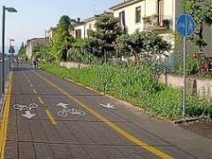 Ciclabile Saval-San Zeno: una cattedrale nel deserto. E i collegamenti inter-quartierali restano una chimera Ciclabile Saval-San Zeno: una cattedrale nel deserto. E i collegamenti inter-quartierali restano una chimera