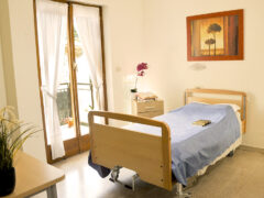 Posti letto, ma anche impegnative e rette, sono i bisogni delle famiglie. In discussione l’ordine del giorno presentato dal gruppo consiliare Pd Posti letto, ma anche impegnative e rette, sono i bisogni delle famiglie. In discussione l’ordine del giorno presentato dal gruppo consiliare Pd