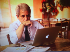 On. Gianni Dal Moro: IL POPULISMO E’ COMPATIBILE CON LA DEMOCRAZIA? On. Gianni Dal Moro: IL POPULISMO E’ COMPATIBILE CON LA DEMOCRAZIA?