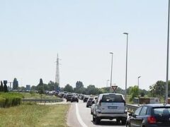 Necessario un intervento sulla rotatoria di Verona Est. E la ciclabile attende ancora… Necessario un intervento sulla rotatoria di Verona Est. E la ciclabile attende ancora…