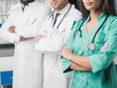 Mini-corsi per medici: una soluzione pasticciata che espone la Regione, i pazienti e gli stessi neolaureati Mini-corsi per medici: una soluzione pasticciata che espone la Regione, i pazienti e gli stessi neolaureati