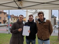 Rinforzi alla linea bus 33 dal Basson: raccolte 120 firme in una mattinata Rinforzi alla linea bus 33 dal Basson: raccolte 120 firme in una mattinata