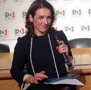 VERONA. ROTTA, SBOARINA GROTTESCO E DEMENZIALE CHIEDE USCITA DALL’EURO Dichiarazione on.- Alessia Rotta, vicepresidente deputati Pd VERONA. ROTTA, SBOARINA GROTTESCO E DEMENZIALE CHIEDE USCITA DALL’EURO Dichiarazione on.- Alessia Rotta, vicepresidente deputati Pd