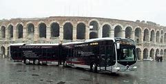 Filobus: avanti senza una logica. Asfaltature ancora da finire ma si comincia già ad installare i pali della rete elettrica Filobus: avanti senza una logica. Asfaltature ancora da finire ma si comincia già ad installare i pali della rete elettrica