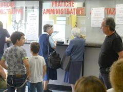Sanità, ma quale normalità? Medicina territoriale ancora nel caos Si riaprano distretti, consultori, centri diurni, vaccinali e prelievi Sanità, ma quale normalità? Medicina territoriale ancora nel caos Si riaprano distretti, consultori, centri diurni, vaccinali e prelievi
