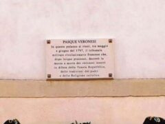 Nuova targa alle Pasque Veronesi: basta giocare con il denaro pubblico e la memoria collettiva, soprattutto in questo periodo di crisi Nuova targa alle Pasque Veronesi: basta giocare con il denaro pubblico e la memoria collettiva, soprattutto in questo periodo di crisi