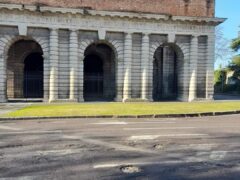 STRADE E MARCIAPIEDI GRUVIERA IN CENTRO STORICO: SITUAZIONE PERICOLOSA E INDECOROSA STRADE E MARCIAPIEDI GRUVIERA IN CENTRO STORICO: SITUAZIONE PERICOLOSA E INDECOROSA