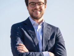 351 FIRME PER CHIEDERE LA RIAPERTURA DELL’ANAGRAFE IN QUARTA CIRCOSCRIZIONE 351 FIRME PER CHIEDERE LA RIAPERTURA DELL’ANAGRAFE IN QUARTA CIRCOSCRIZIONE