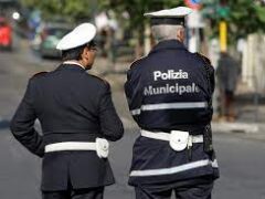 VIGILE DI QUARTIERE? I TOSIANI SFONDANO UNA PORTA APERTA MA BASTA PROCLAMI: SERVONO CONTROLLI, PREVENZIONE E RIQUALIFICAZIONE VIGILE DI QUARTIERE? I TOSIANI SFONDANO UNA PORTA APERTA MA BASTA PROCLAMI: SERVONO CONTROLLI, PREVENZIONE E RIQUALIFICAZIONE