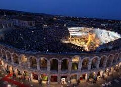 FONDAZIONE ARENA: AZZERARE PER RIPARTIRE FONDAZIONE ARENA: AZZERARE PER RIPARTIRE