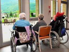 Rsa in emergenza estiva nel Veronese. Bigon (Pd): “Conseguenza figlia dei mancati investimenti regionali. Riunire urgentemente tavolo con gestori e sindacati. Serve piano straordinario di investimenti”. Rsa in emergenza estiva nel Veronese. Bigon (Pd): “Conseguenza figlia dei mancati investimenti regionali. Riunire urgentemente tavolo con gestori e sindacati. Serve piano straordinario di investimenti”.