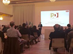 L’assemblea provinciale del PD Verona riunitasi il 18 aprile 2016 ha approvato con un’astensione e nessun voto contrario la relazione del segretario provinciale Alessio Albertini.