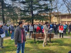 MANIFESTAZIONE DI VIA EMO, I RESIDENTI NON MOLLANO: “PRIMA VOGLIAMO VEDERE LE MODIFICHE AL PROGETTO”